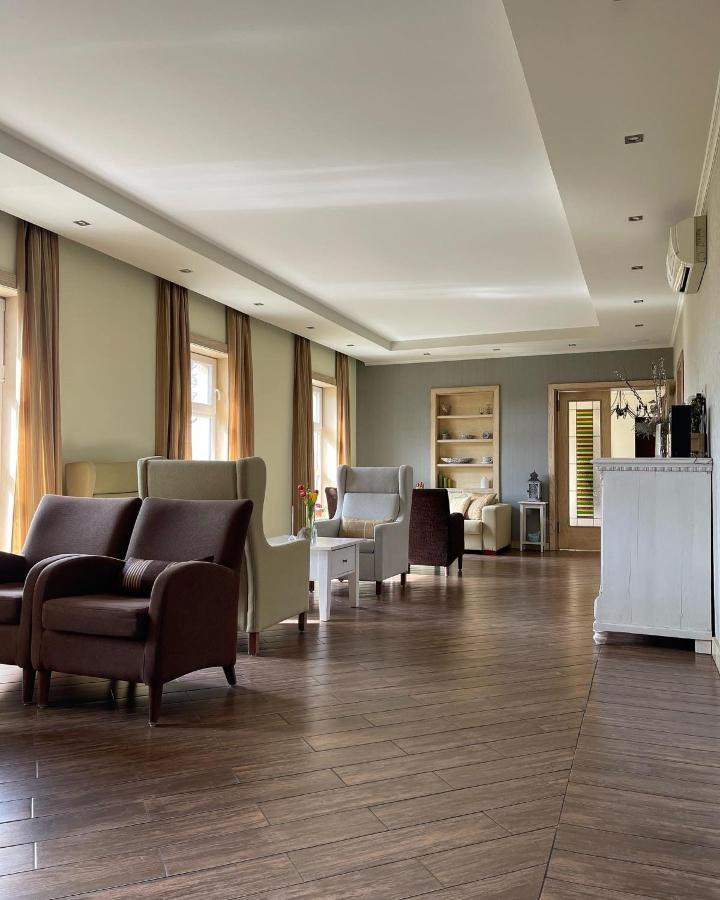 Diva Kacica Restaurant & Pansion Hotel Révkomárom Kültér fotó