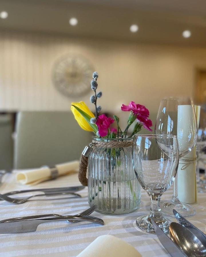 Diva Kacica Restaurant & Pansion Hotel Révkomárom Kültér fotó