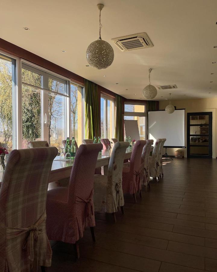 Diva Kacica Restaurant & Pansion Hotel Révkomárom Kültér fotó